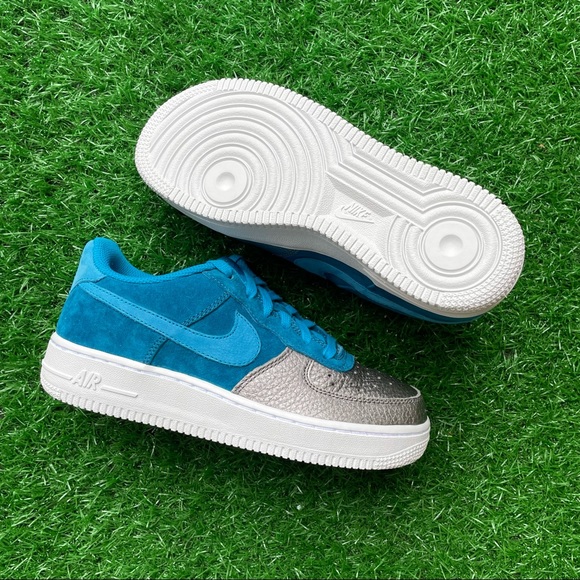 Nike Air Force 1 Qs - Picture 6 of 7